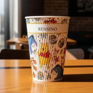 Gobelet en papier coloré avec des personnages de dessin animé, adapté pour l'emballage de boissons et l'utilisation promotionnelle
