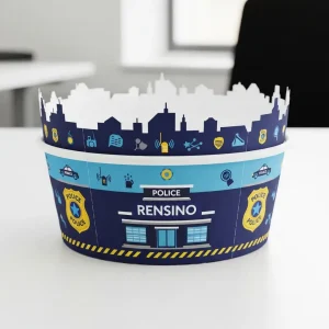 Boîte en papier sur le thème de la police bleue avec design de paysage urbain et de badge, adaptée pour les cadeaux d'enfants ou l'affichage en magasin