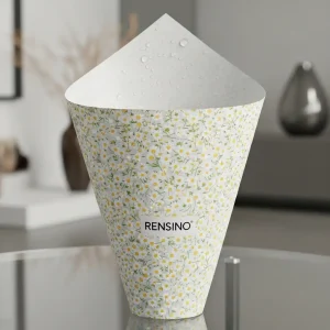 Cono di Carta Bianco con Motivo Floreale, Adatto per Imballaggio Regalo o Vendita al Dettaglio, Design Personalizzato Disponibile