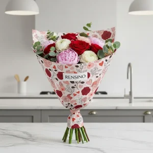 Emballage de bouquet en papier coloré avec motif de cœur et floral, adapté pour des cadeaux et des décorations, service OEM/ODM