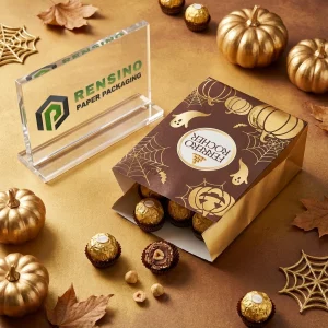 Braune und goldene Halloween-Themen-Einkaufstüten mit bedrucktem FERRERO ROCHER-Text und dekorativem Muster, geeignet für Geschenke, Lebensmittel oder Einzelhandelsverpackungen, OEM/ODM-Service verfügbar