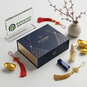 Caja de regalo de papel rígido azul clé de peau con patrón dorado, adecuada para empaques de regalo o cosméticos, servicio OEM/ODM disponible
