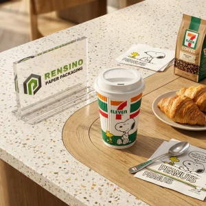 Bedruckter Pappbecher mit Snoopy und Peanuts Charakteren, geeignet für Getränke, Lebensmittel oder Einzelhandelsverpackungen, OEM/ODM-Service verfügbar
