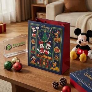 Borsa di carta blu e rossa Disney con personaggi dei cartoni di Natale e decorazioni festive, adatta per imballaggio regalo, stampa logo personalizzata disponibile