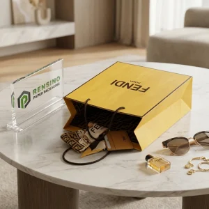 Bolsa de papel amarilla con texto impreso “FENDI” y logotipo, adecuada para empaques de regalo, venta al por menor o accesorios de moda, impresión de logotipo personalizada disponible