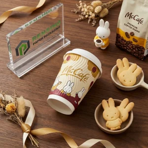Bedruckter Pappkaffee-Becher mit Hasenmuster und klarem Logo, geeignet für Geschenke, Lebensmittel oder Einzelhandelsverpackungen, OEM/ODM-Service verfügbar
