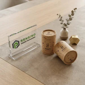 Embalagem de Tubo de Papel Kraft Marrom com Texto Estilizado Impresso e Padrão Geométrico, Adequado para Embalagem de Presente ou Varejo, Serviço OEM/ODM Disponível
