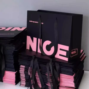 Custom Logo White Cardboard Shopping Bags for Boutique Retail Clothing Packaging