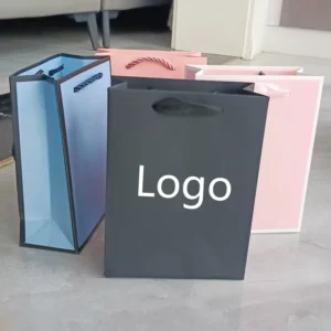 Recyclable Paper Shopping Bags for Jewelry and Garment Retail Packaging