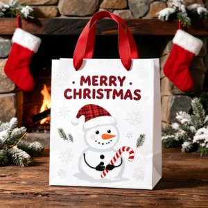 Small White Cardboard Christmas Favor Bag for Candy Gifts and Weddings