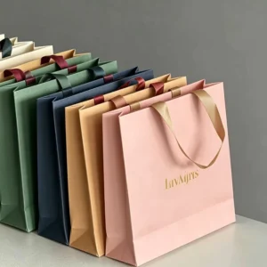 Bulk Order Recyclable White Card Paper Gift Bag Custom Logo Service High Load Bearing 6 9kg for Brand Packaging Needs