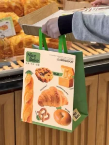 Custom Biodegradable Kraft Paper Baking Bags with Offset Printed Logo and Paper Handles for Cake Bread Dessert Packaging