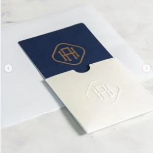 Custom Embossed Luxury White Textured Paper Gift Envelope with Hot Stamp Design and Thank You Card for Brands