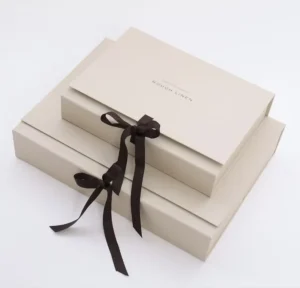 Custom Folding Linen Gift Box with Silk Mater Ribbon for Cosmetics