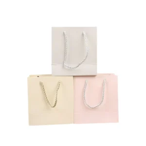 Custom Gift Bags Luxury Boutique Perfumes Packaging Black Wedding Small Jewelry Paper Bag with Handles