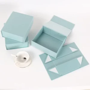 Custom Green Magnetic Gift Boxes for Gift Sets with Ribbon