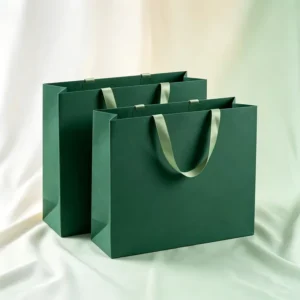 Custom Large Gift Packaging Bags Hot Foil Stamp Personalized Paper Apparel Bags for Clothing