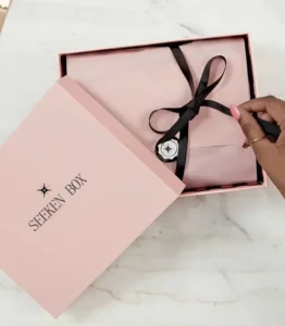 Custom Lid and Base Rigid Cardboard Gift Box for Luxury Apparel 2 Pieces