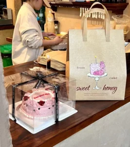 Custom Logo Insulated Kraft Paper Takeaway Bags with Handles for Hot Pizza Food Delivery & Fast Food Packaging