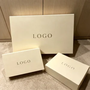 Custom Printed Magnetic Closure Cream Paper Box for Cosmetics, Candles, and Apparel Packaging