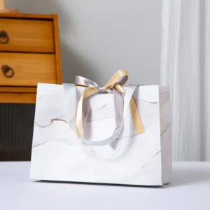 Custom Printing Luxury White Cardboard Paper Bag Retail Boutique Shopping Gift Handbags with Ribbon Handle