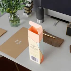 Custom Recyclable Kraft Paper Cosmetic Skincare Packaging Box with Embossed Logo