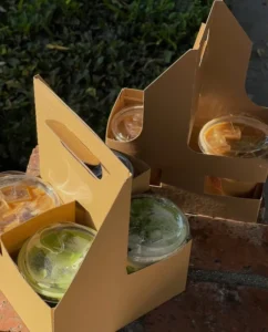 Eco Friendly Drink and Food Container Set with Floral Paper Cup Holder Dividers for Coffee, Tea, Juice, Soda, and Takeout