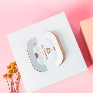 Eco Friendly Paper Boxes for Cake Custom Size Cake Takeaway Packaging With Handle