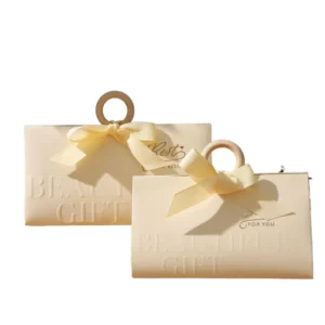 European Style Kraft Paper Triangle Wedding Favor Candy Box with Ribbon