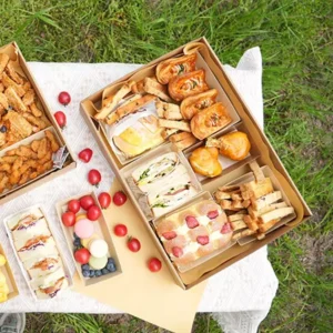 Factory Custom Food-Grade Kraft Paper Dessert Fruit Bakery Catering Grazing Box