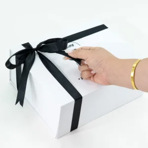 Flip Paper Folding Gift Box Manufacturer with Magnetic Closure and Tuck-in Flap