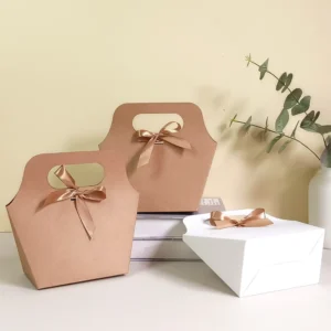 Handmade Eco-Friendly 300g Kraft White Cardstock Wedding Gift Box and Party Favor Bag with Ribbon Handle