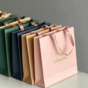 High End White Card Kraft Shopping Handbag Custom Logo ODM OEM Thickened Material Exhibition Firmly Bear 6 9kg Daily Goods