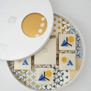 High Quality Fashionable Sushi Food Pet Accessory Packaging Waterproof Foil Ribbon Accents Paper Mooncake Packaging Box