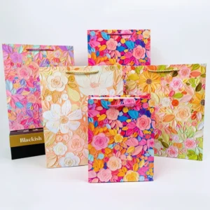 Medium-Size Biodegradable Reusable Paper Shopping Bag for Retail and Gift Packaging