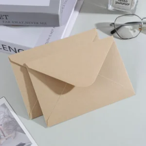 OEM Small Plain Kraft Paper Envelopes for Photo Postcard Gift Card Packing Recycled Rigid Bags for Necklaces and Watches
