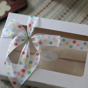 Gerecycled Biologisch Afbreekbare Vierkante Kunstpapieren Taartdoos met Duidelijk Venster voor Donuts en Desserts