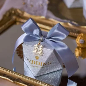 Silver Glitter Mini Paper Candy Gift Box with Satin Ribbon and Pearl Pendant for Wedding, Halloween, and Chocolate