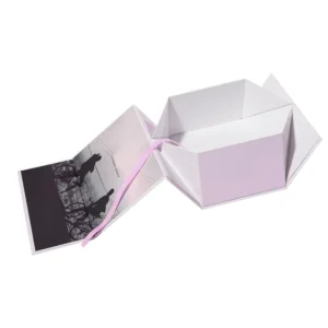 Spot UV Rigid Packaging Gift Magnetic Closure Paper Box