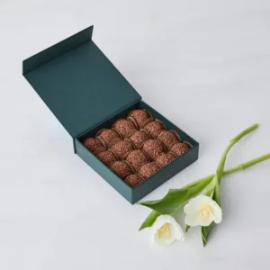 Sweet Dessert Packaging Gift Box with Paper Dividers, Personalized Chocolate Brigadeiro Boxes