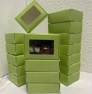 White Coated Kraft Perfume Paper Box with Recycled Material and Window Design for Weddings, Birthdays and Parties